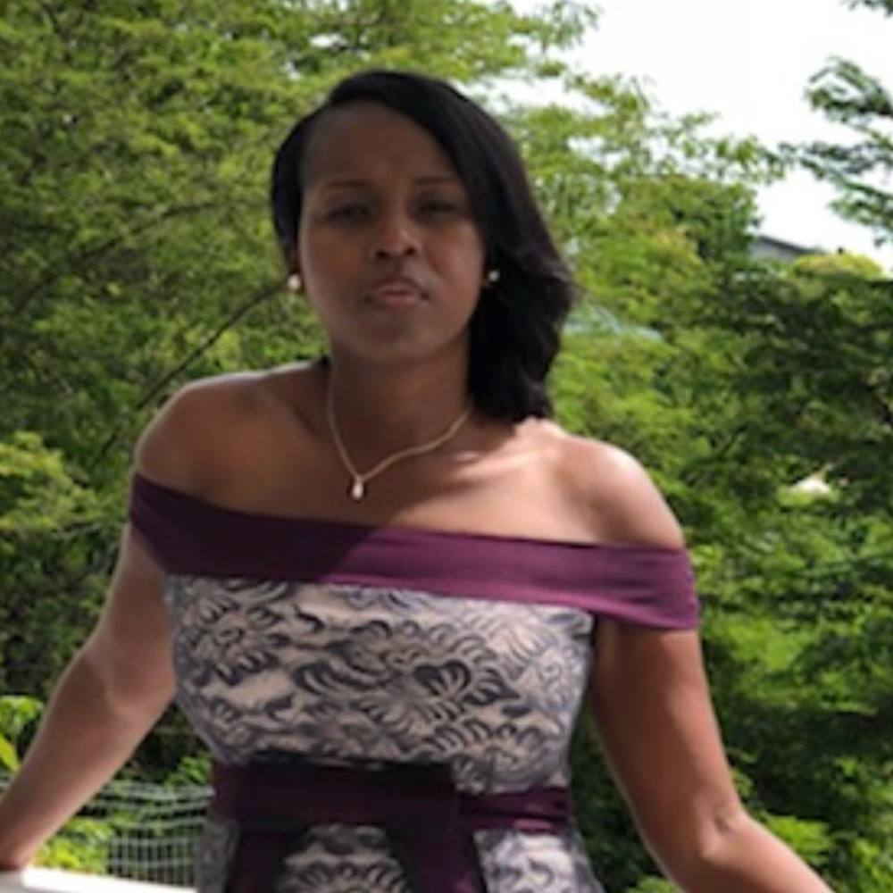 Meet your Posher, Maya